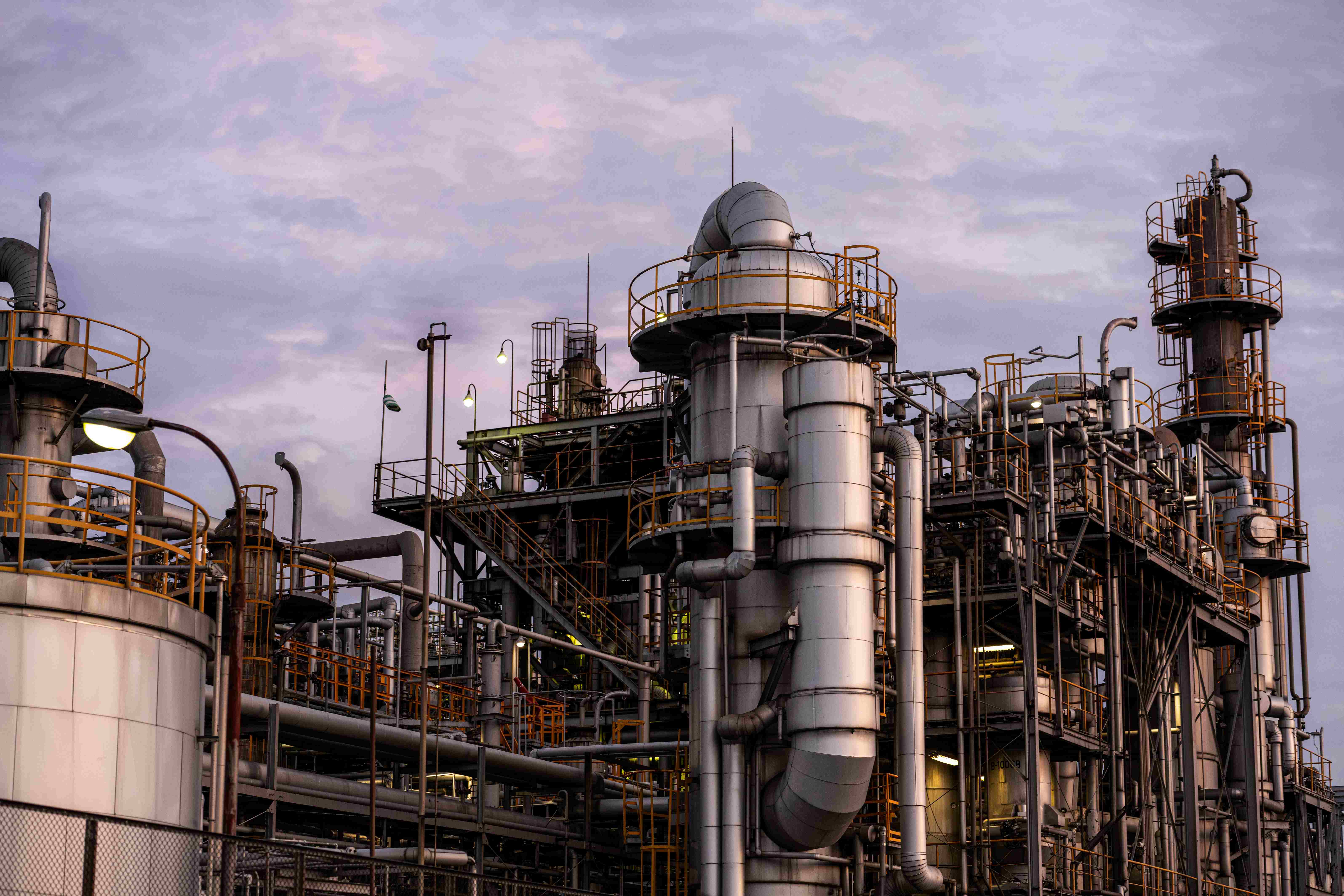 Factory Images of Refineries || Steel Icon
